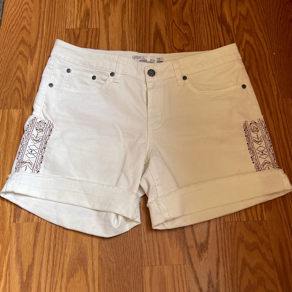 White Prana shorts with side detailing,Size 8/29